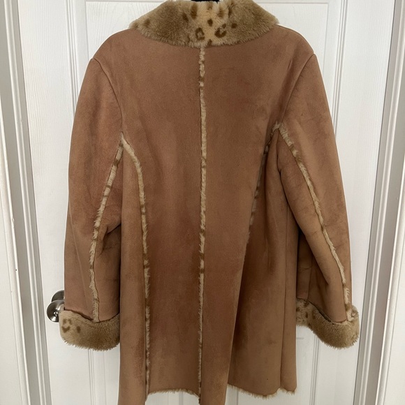 LONDON FOG FAUX SUEDE ANIMAL PRINT COAT - Picture 2 of 8